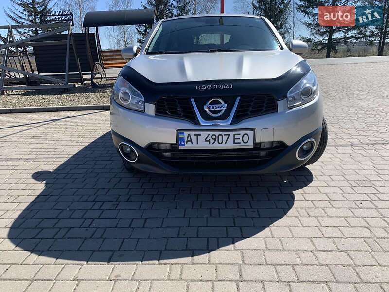 Внедорожник / Кроссовер Nissan Qashqai 2011 в Ивано-Франковске