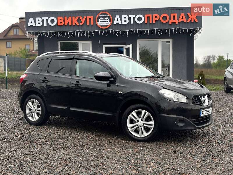 Позашляховик / Кросовер Nissan Qashqai 2011 в 