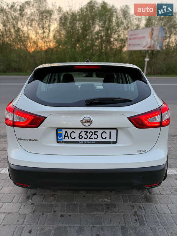 Внедорожник / Кроссовер Nissan Qashqai 2016 в Луцке
