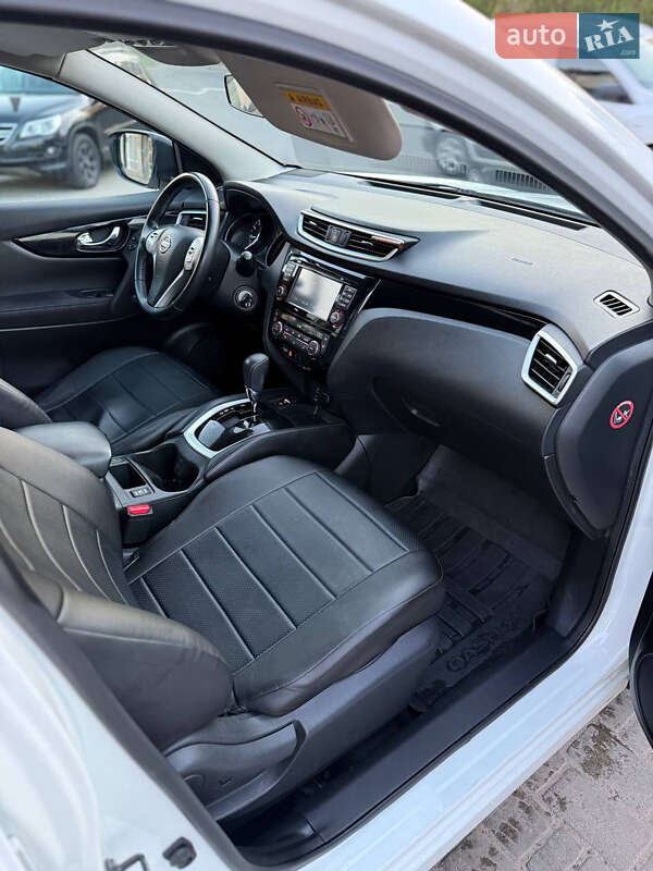 Внедорожник / Кроссовер Nissan Qashqai 2016 в Луцке