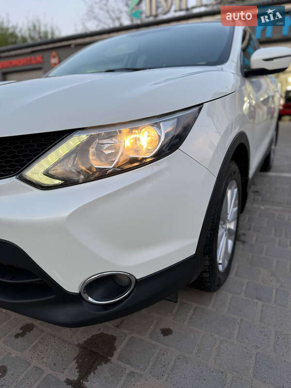 Внедорожник / Кроссовер Nissan Qashqai 2016 в Луцке
