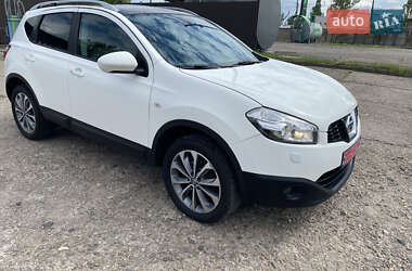 Позашляховик / Кросовер Nissan Qashqai 2010 в 