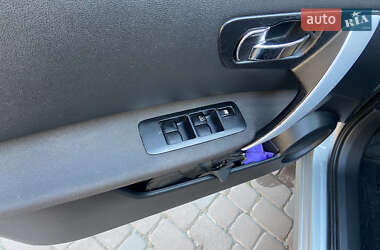 Внедорожник / Кроссовер Nissan Qashqai 2008 в 