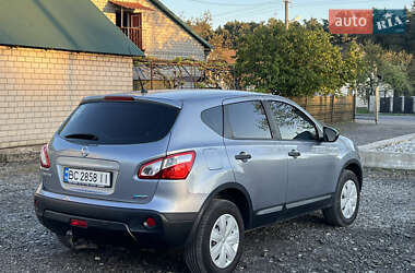 Внедорожник / Кроссовер Nissan Qashqai 2010 в 