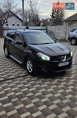 Позашляховик / Кросовер Nissan Qashqai 2010 в Харкові