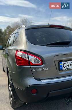 Внедорожник / Кроссовер Nissan Qashqai 2011 в 