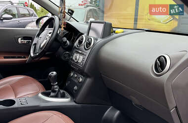 Позашляховик / Кросовер Nissan Qashqai 2007 в 