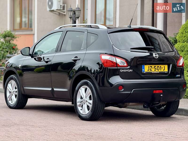 Позашляховик / Кросовер Nissan Qashqai 2010 в Стрию
