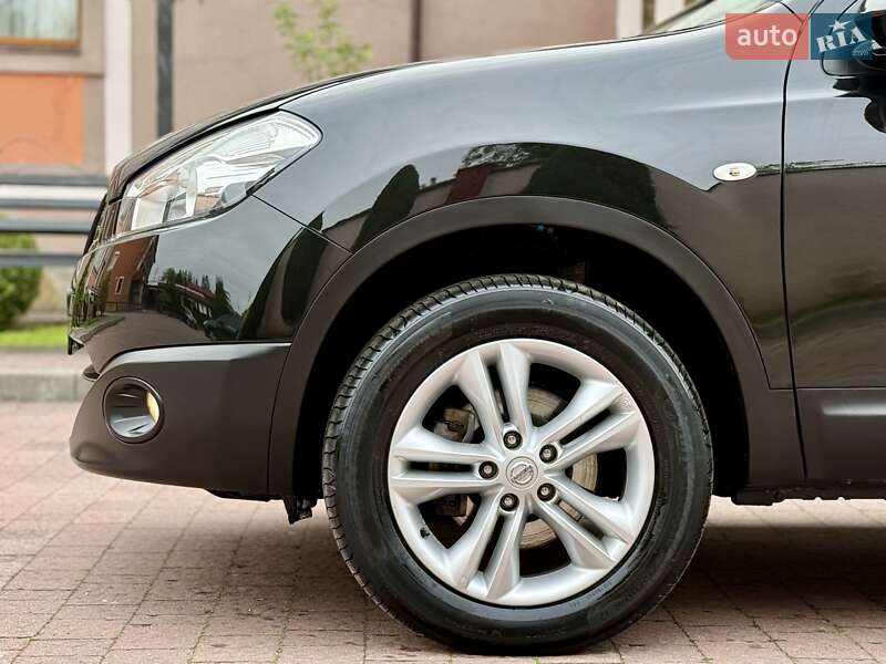 Позашляховик / Кросовер Nissan Qashqai 2010 в Стрию