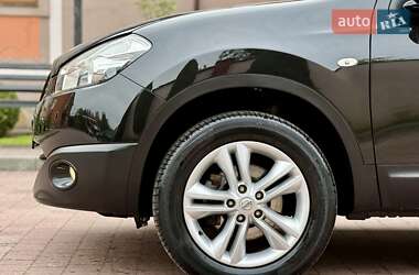 Внедорожник / Кроссовер Nissan Qashqai 2010 в 