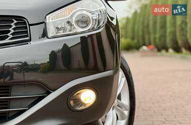 Внедорожник / Кроссовер Nissan Qashqai 2010 в 