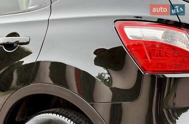 Внедорожник / Кроссовер Nissan Qashqai 2010 в 