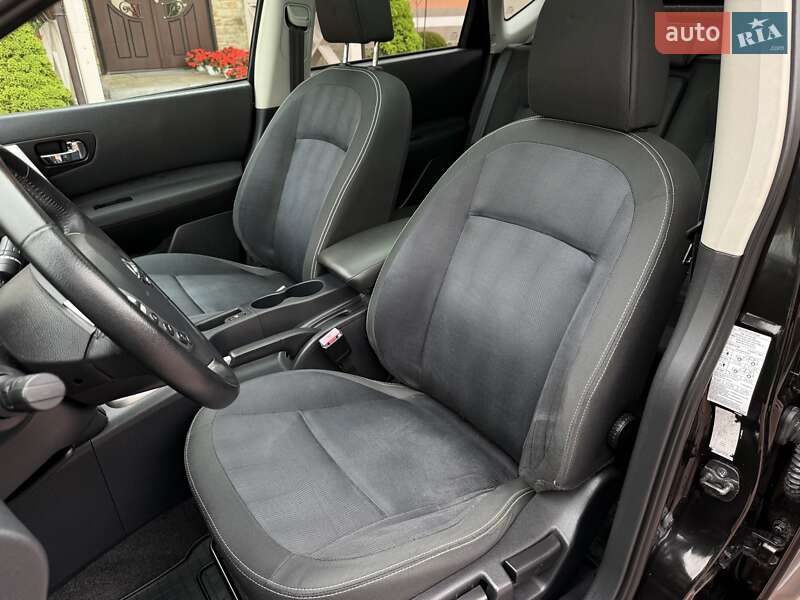 Позашляховик / Кросовер Nissan Qashqai 2010 в Стрию