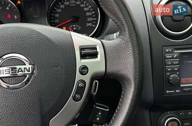 Внедорожник / Кроссовер Nissan Qashqai 2010 в 