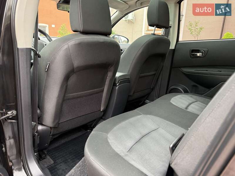 Позашляховик / Кросовер Nissan Qashqai 2010 в Стрию