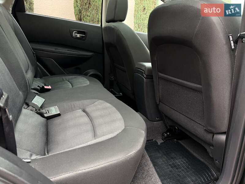 Позашляховик / Кросовер Nissan Qashqai 2010 в Стрию