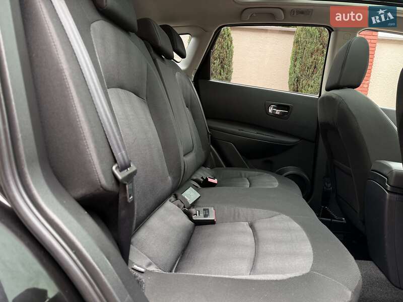 Позашляховик / Кросовер Nissan Qashqai 2010 в Стрию
