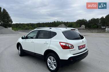 Позашляховик / Кросовер Nissan Qashqai 2011 в 