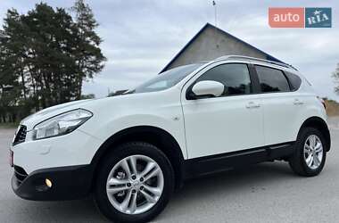 Позашляховик / Кросовер Nissan Qashqai 2011 в 