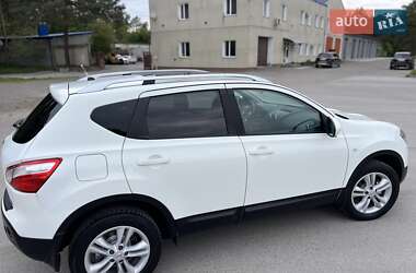 Позашляховик / Кросовер Nissan Qashqai 2011 в 