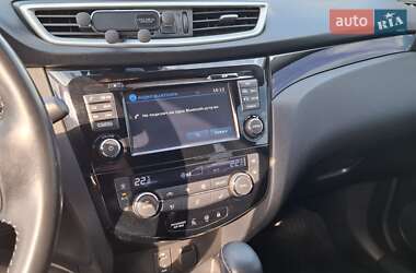 Позашляховик / Кросовер Nissan Qashqai 2015 в 