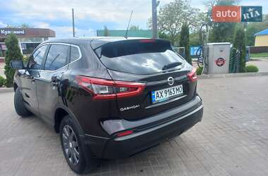 Внедорожник / Кроссовер Nissan Qashqai 2017 в 