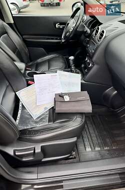 Внедорожник / Кроссовер Nissan Qashqai 2012 в 
