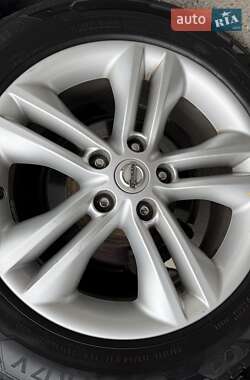 Внедорожник / Кроссовер Nissan Qashqai 2012 в 