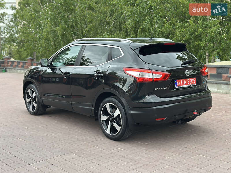 Внедорожник / Кроссовер Nissan Qashqai 2014 в Ровно