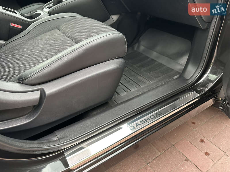 Внедорожник / Кроссовер Nissan Qashqai 2014 в Ровно