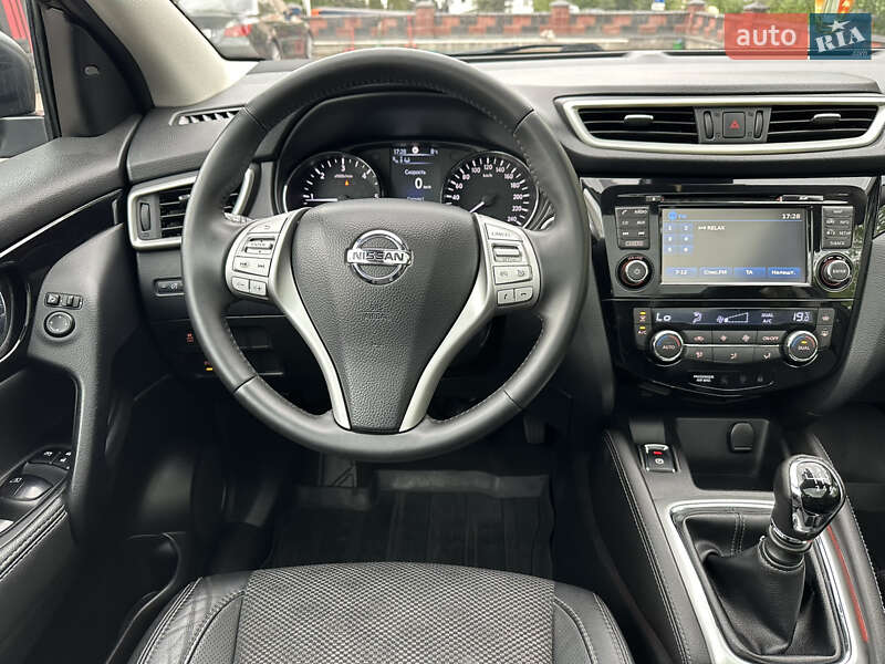 Внедорожник / Кроссовер Nissan Qashqai 2014 в Ровно
