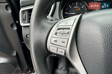 Позашляховик / Кросовер Nissan Qashqai 2014 в 