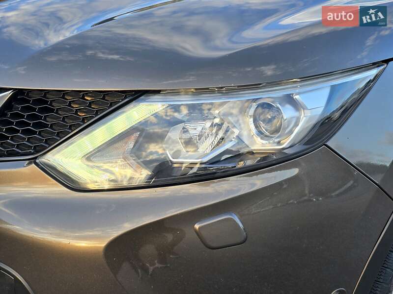 Внедорожник / Кроссовер Nissan Qashqai 2015 в Харькове