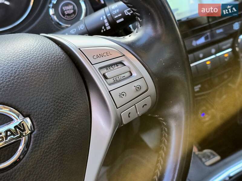 Внедорожник / Кроссовер Nissan Qashqai 2015 в Харькове