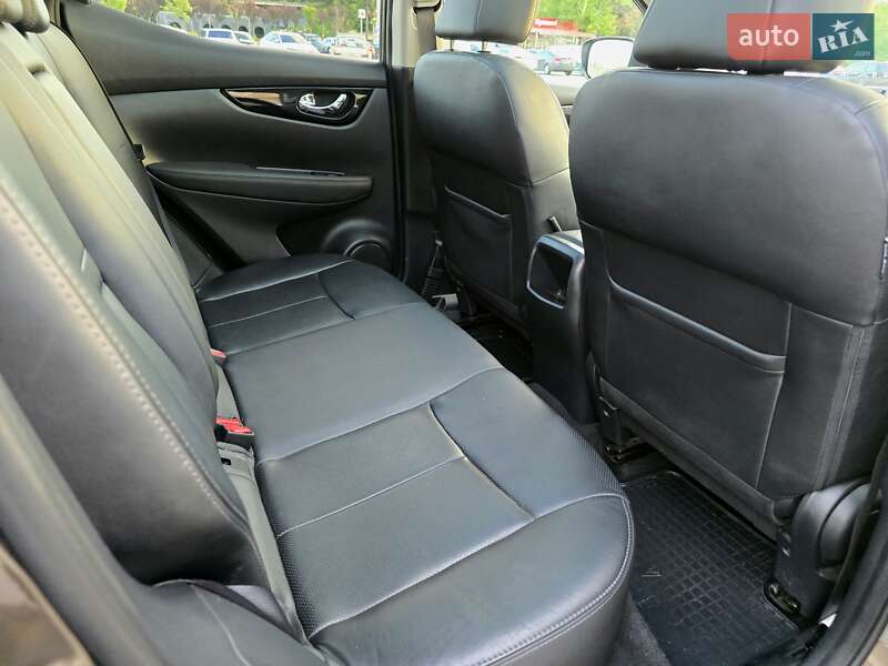Внедорожник / Кроссовер Nissan Qashqai 2015 в Харькове