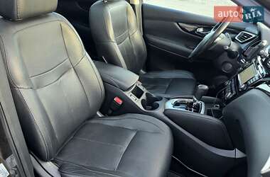 Позашляховик / Кросовер Nissan Qashqai 2015 в 
