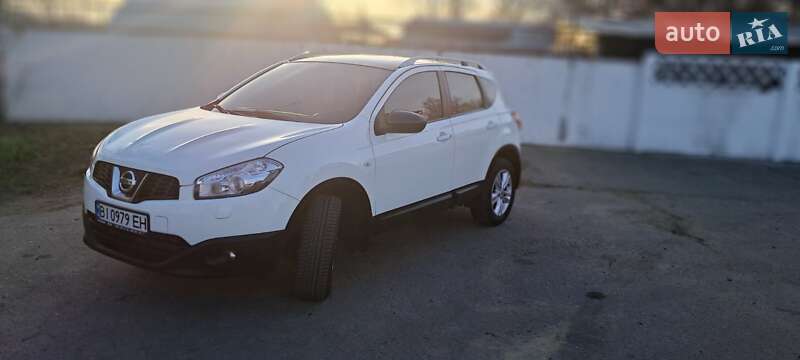 Позашляховик / Кросовер Nissan Qashqai 2011 в Кременчуці