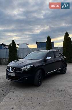 Внедорожник / Кроссовер Nissan Qashqai 2010 в 
