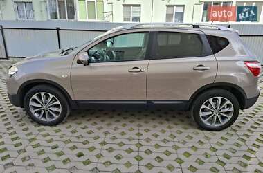 Внедорожник / Кроссовер Nissan Qashqai 2013 в 
