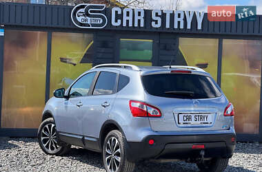 Позашляховик / Кросовер Nissan Qashqai 2013 в 