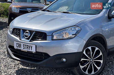 Позашляховик / Кросовер Nissan Qashqai 2013 в 