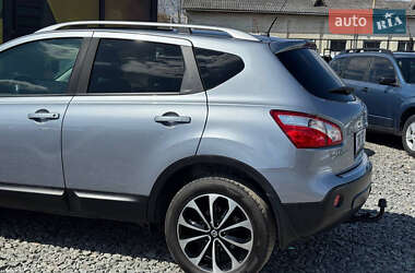 Позашляховик / Кросовер Nissan Qashqai 2013 в 