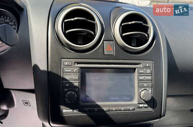 Позашляховик / Кросовер Nissan Qashqai 2013 в 