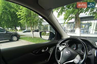 Внедорожник / Кроссовер Nissan Qashqai 2014 в 