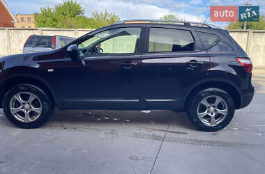 Позашляховик / Кросовер Nissan Qashqai 2010 в 