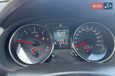 Позашляховик / Кросовер Nissan Qashqai 2010 в 