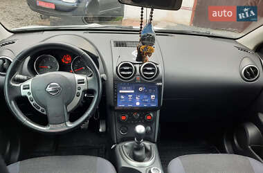 Позашляховик / Кросовер Nissan Qashqai 2009 в 