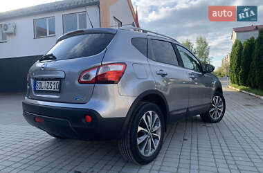 Позашляховик / Кросовер Nissan Qashqai 2010 в 