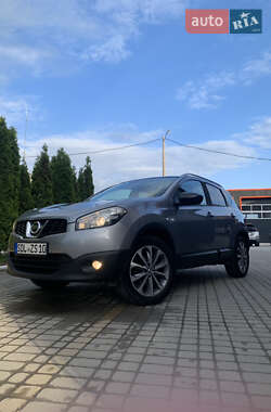 Позашляховик / Кросовер Nissan Qashqai 2010 в 