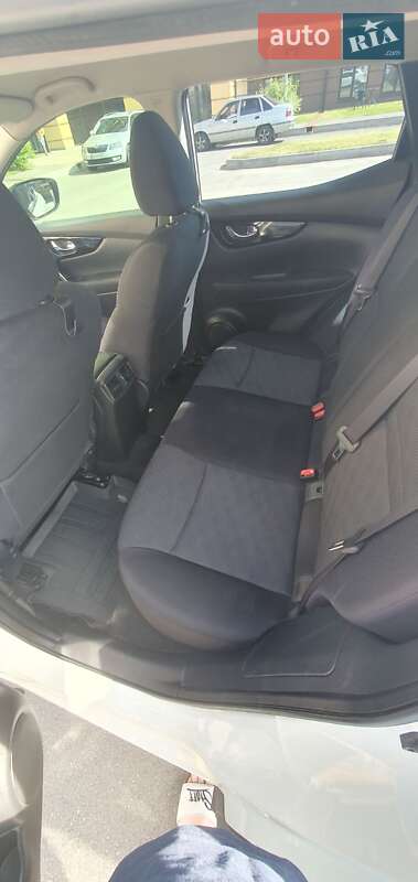 Внедорожник / Кроссовер Nissan Qashqai 2015 в Киеве